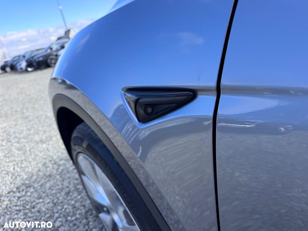 Tesla Model Y AWD Performance - 7