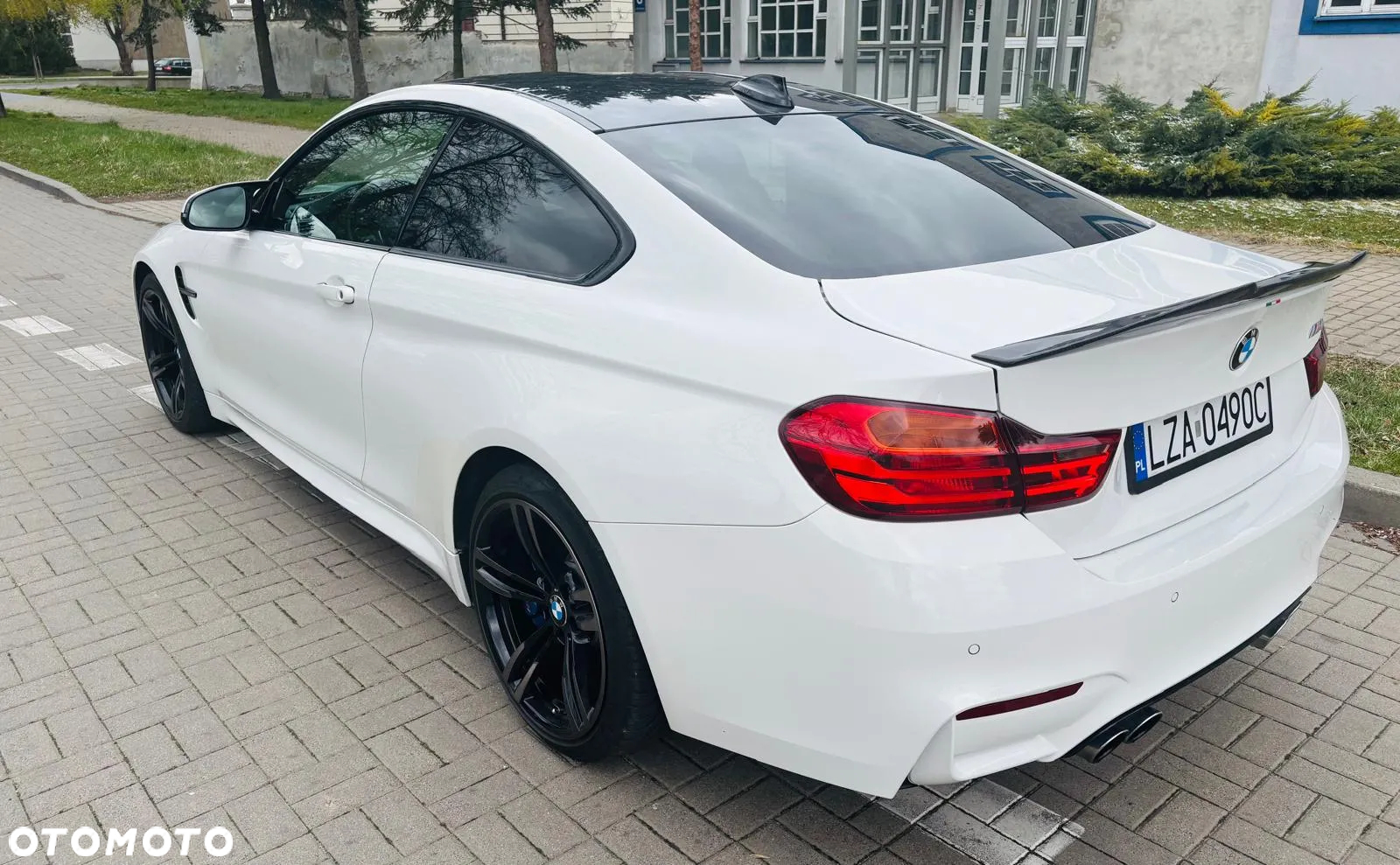 BMW M4 Coupe DKG - 11
