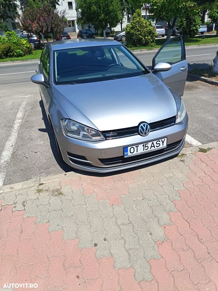 Volkswagen Golf - 5