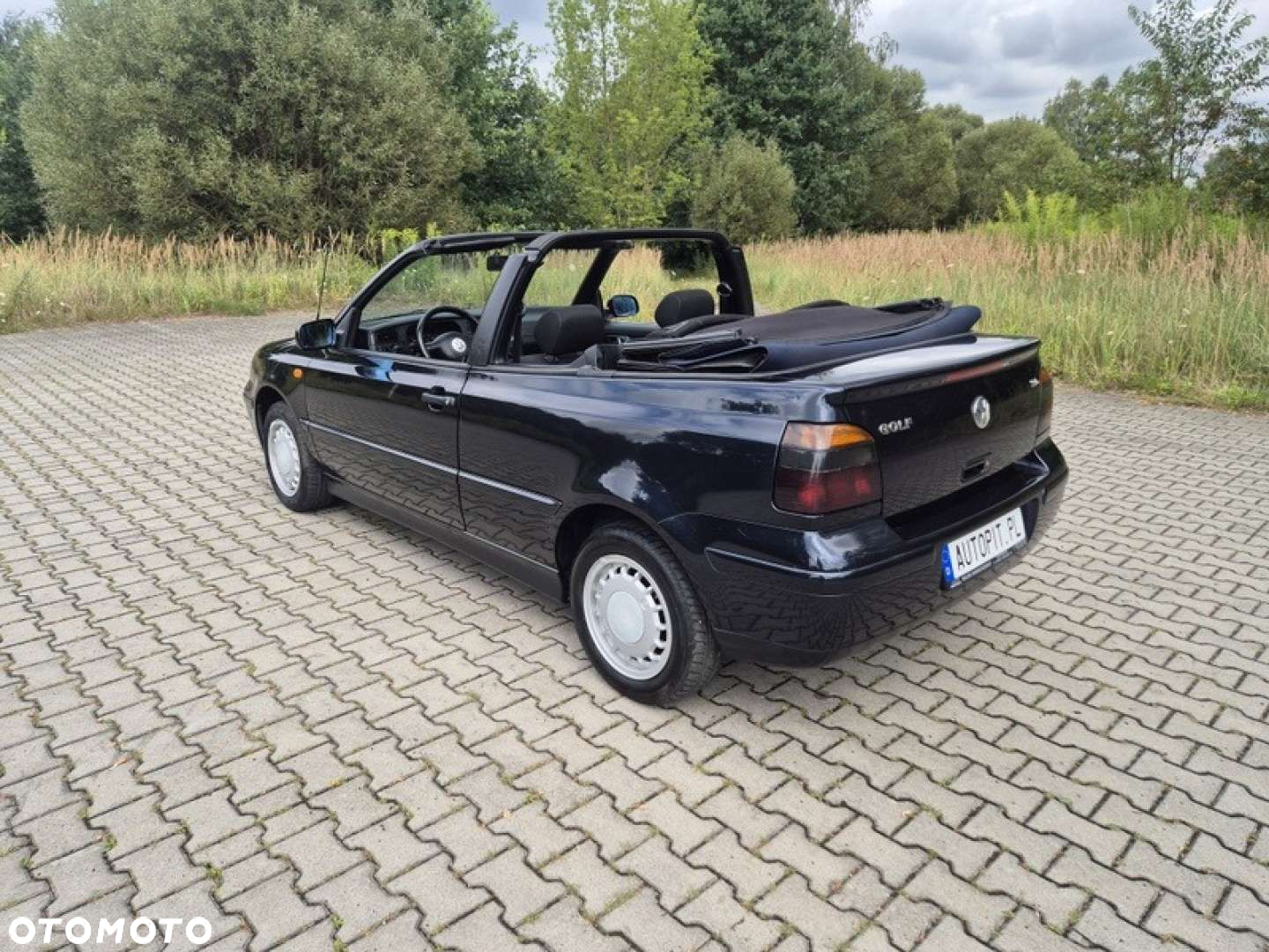 Volkswagen Golf - 8