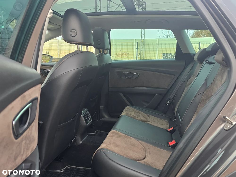 Seat Leon 2.0 TDI Start&Stop 4Drive DSG X-Perience - 12