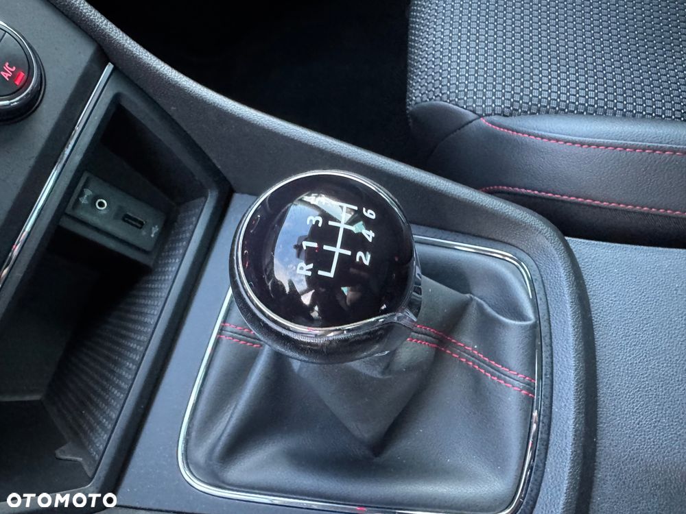 Seat Leon 2.0 TDI DPF Start&Stop FR - 25