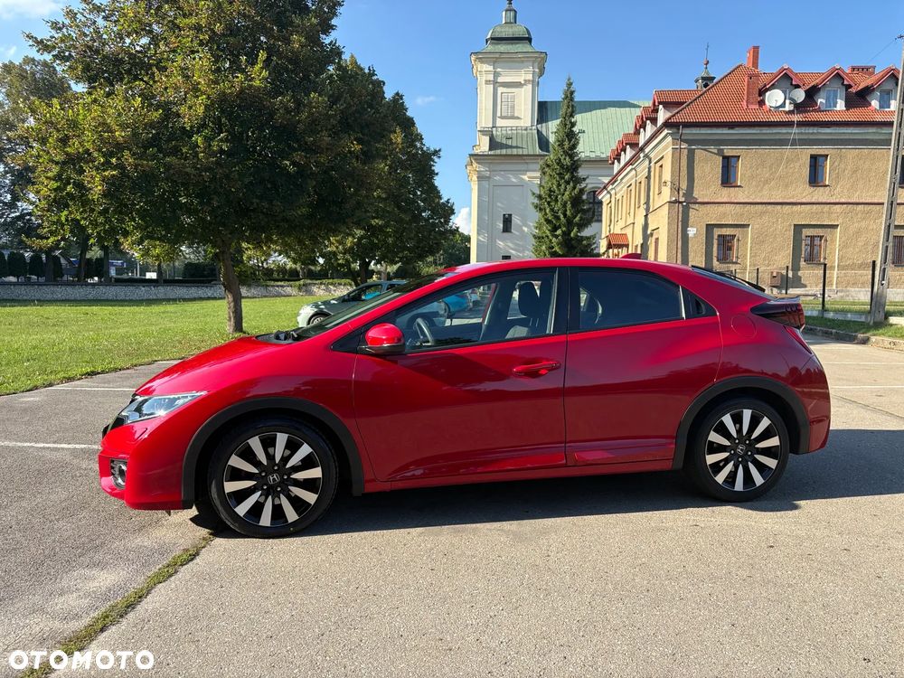 Honda Civic 1.8 Elegance (Honda Connect+) - 2