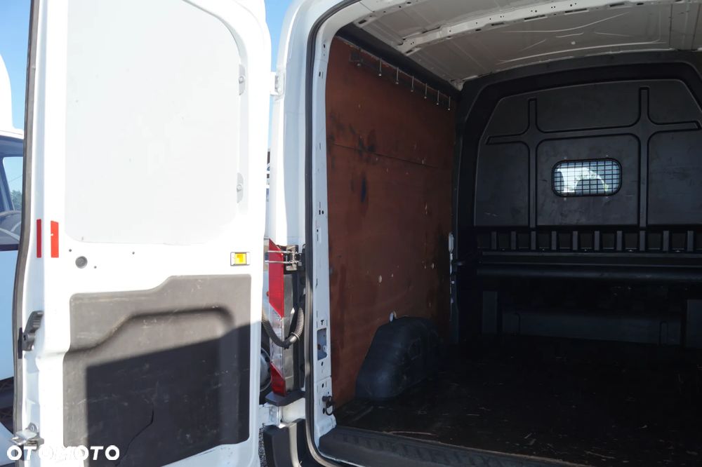 Ford Transit - 15
