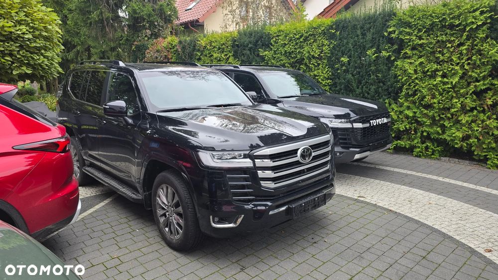 Toyota Land Cruiser - 28