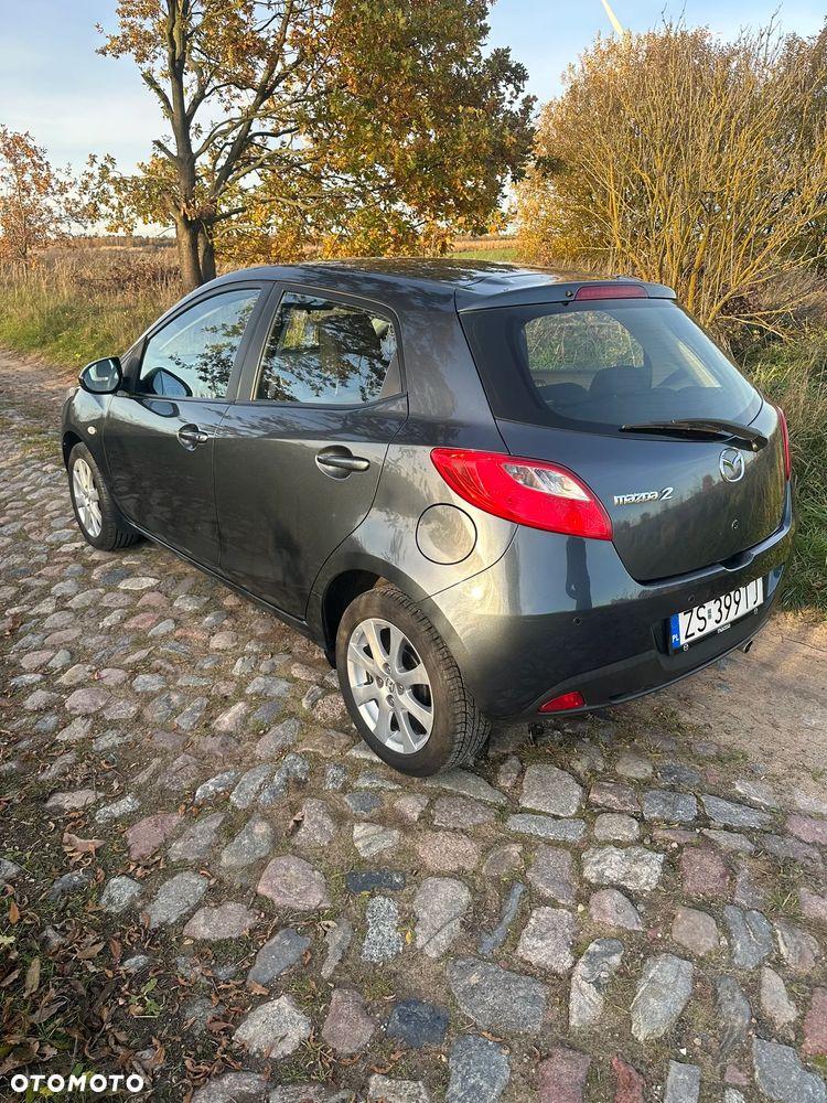 Mazda 2 - 8
