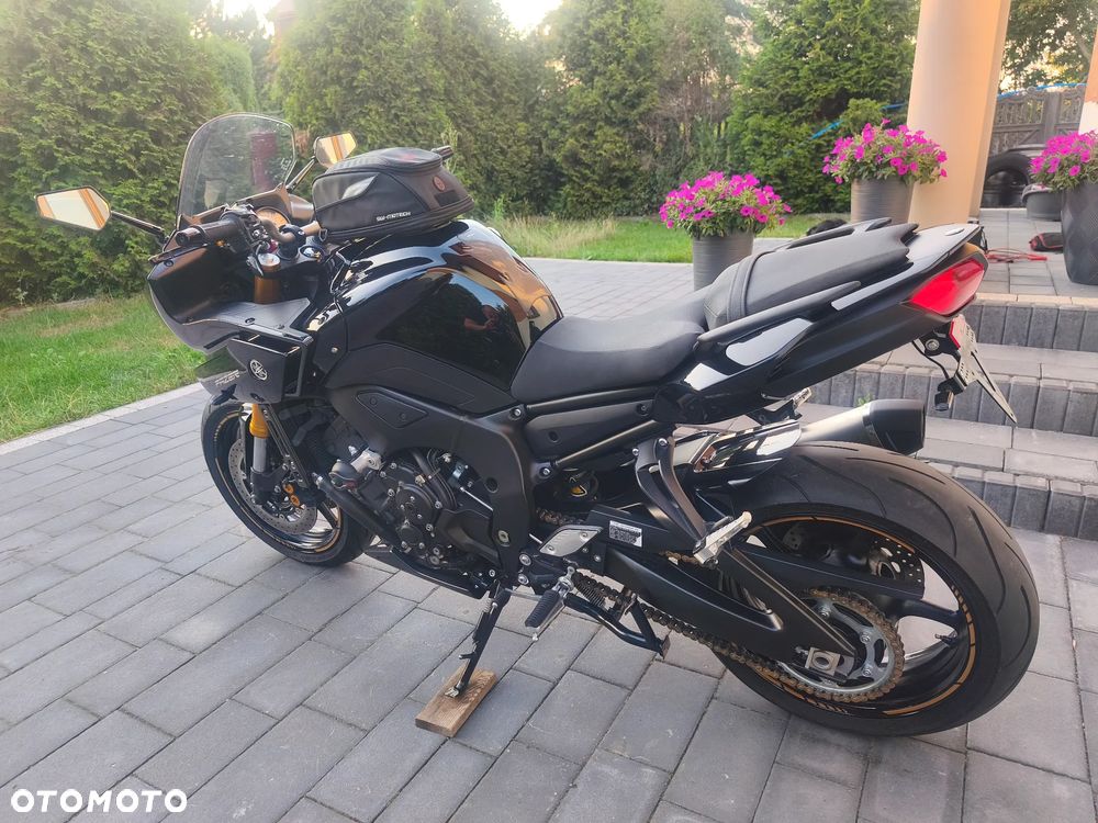 Yamaha FZ8 - 6