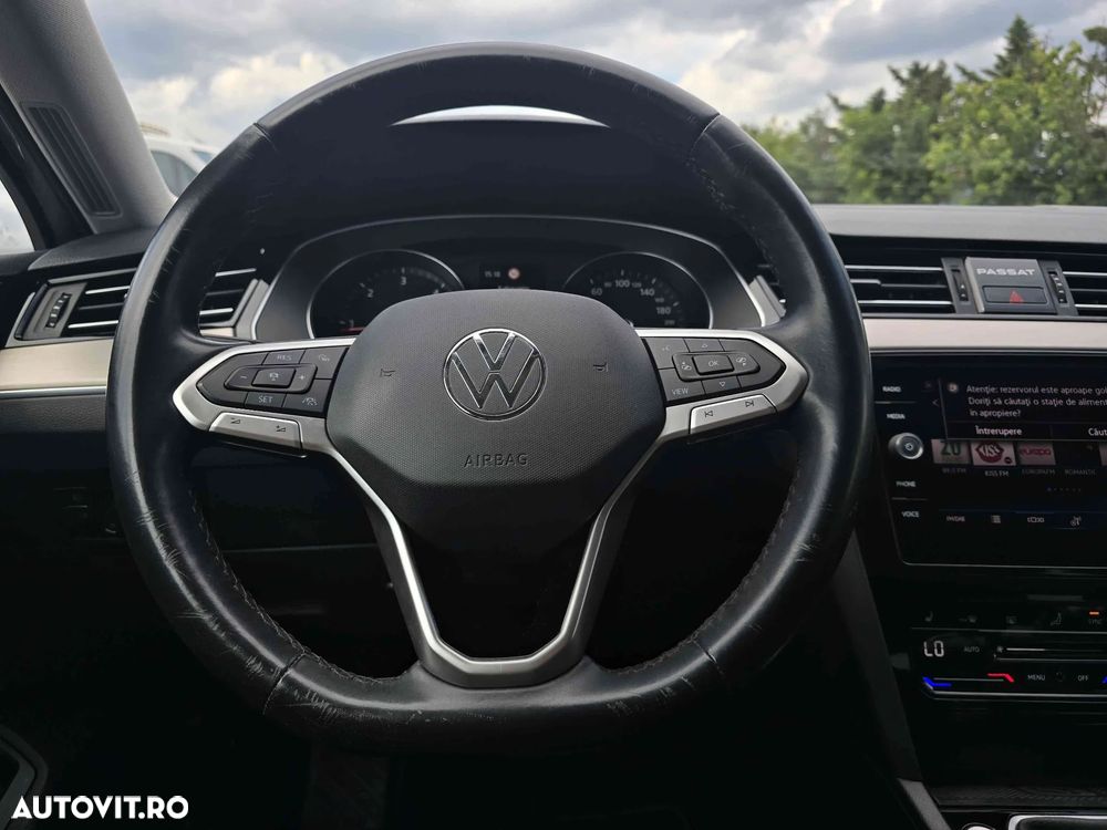 Volkswagen Passat - 16
