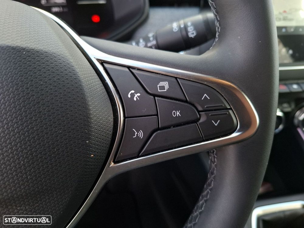 Renault Clio 1.0 TCe Techno Bi-Fuel - 17