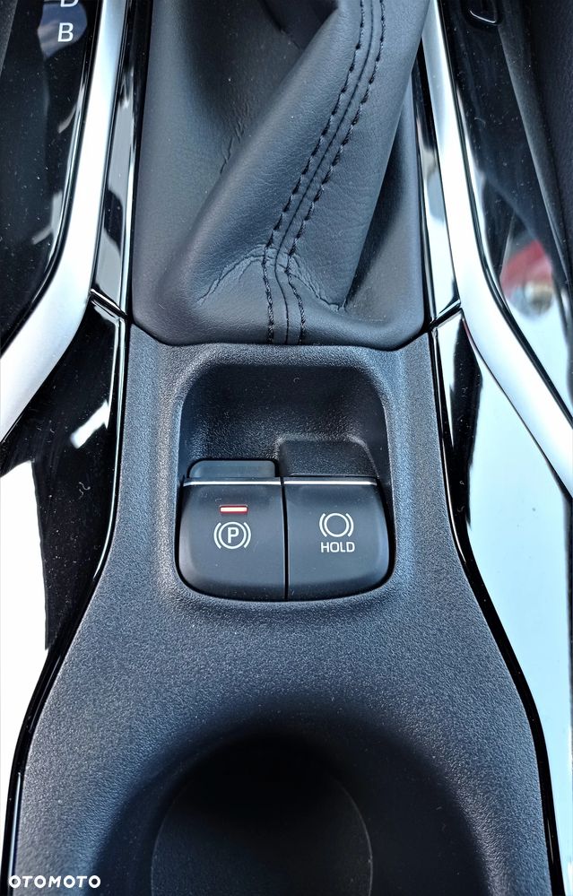 Suzuki Swace 1.8 Hybrid Premium Plus CVT - 15