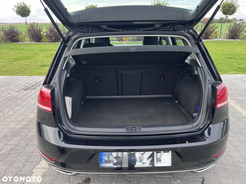 Volkswagen Golf - 18