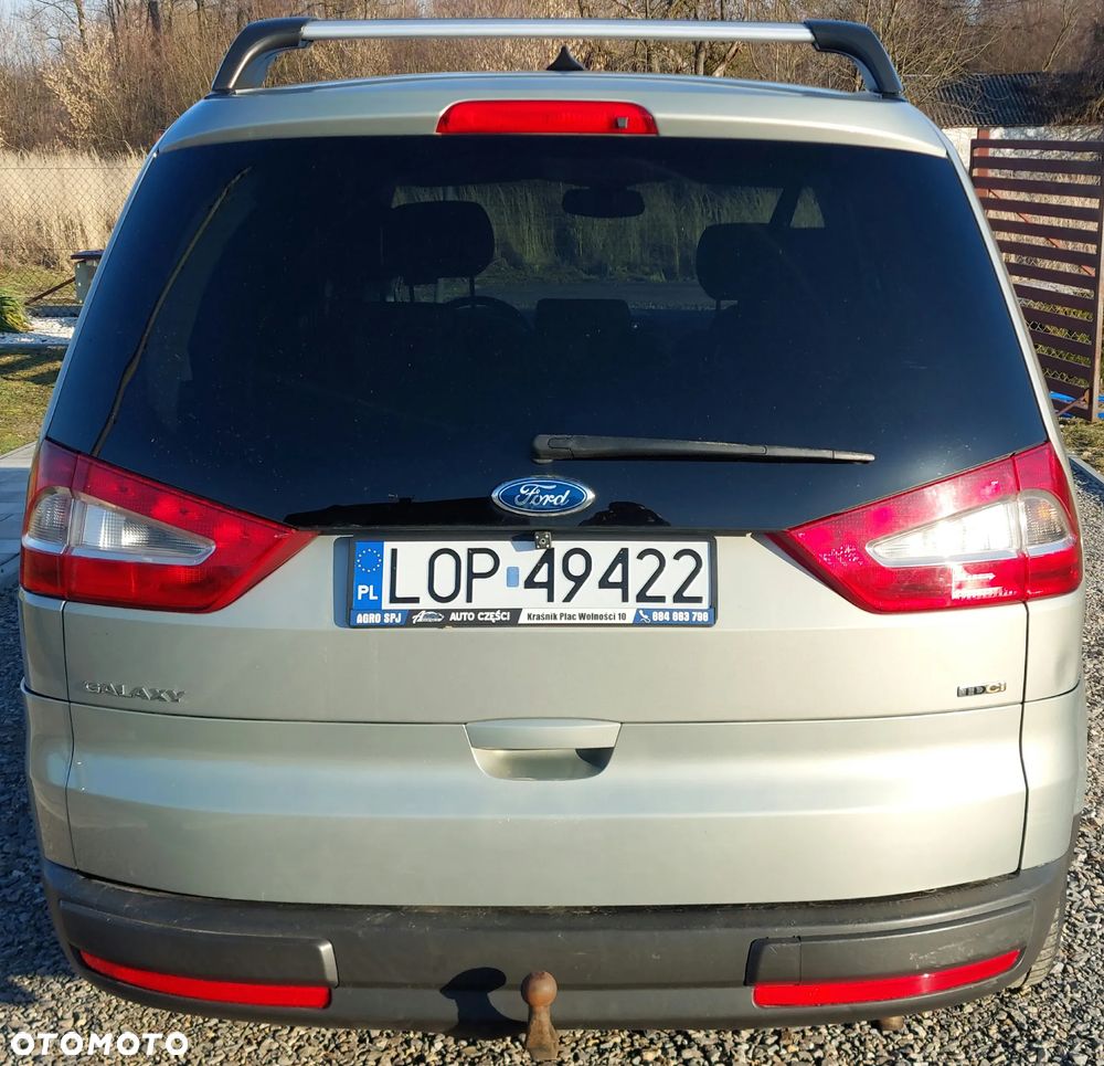Ford Galaxy 2.2 TDCi Ghia - 11
