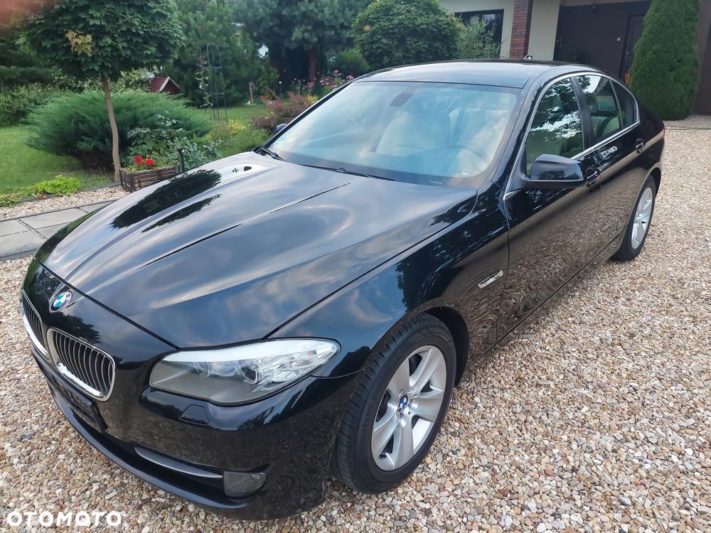 BMW Seria 5 528i - 29