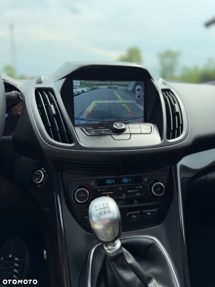 Ford Kuga - 32