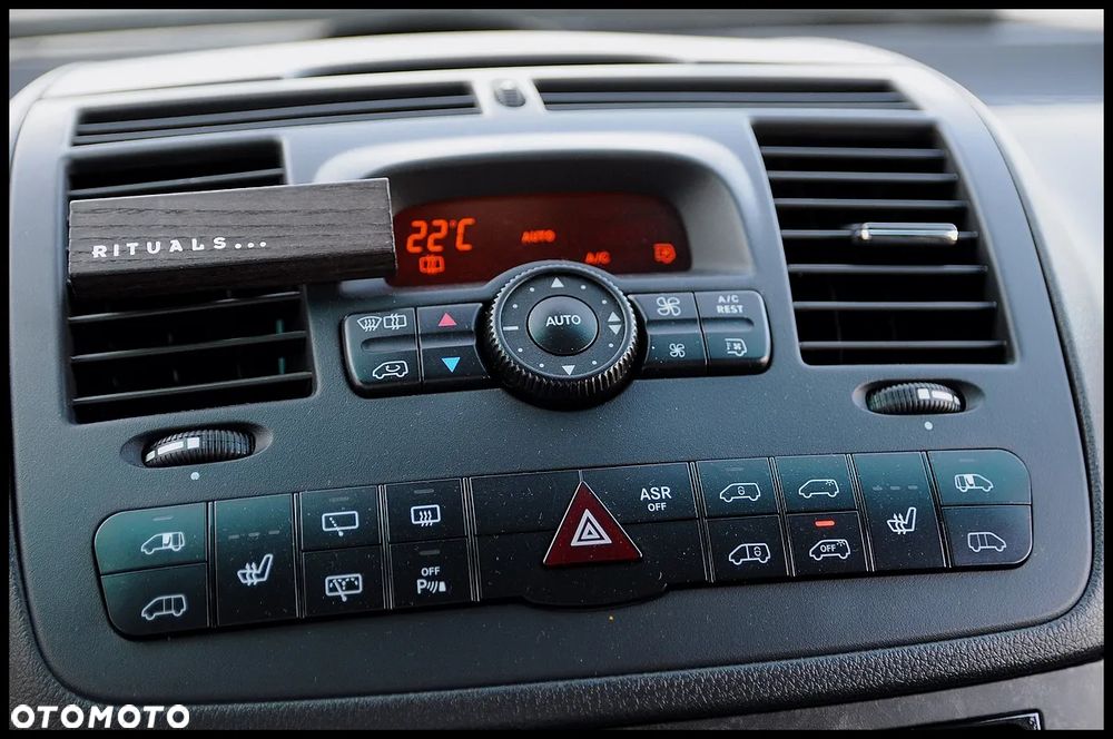 Mercedes-Benz Viano - 35