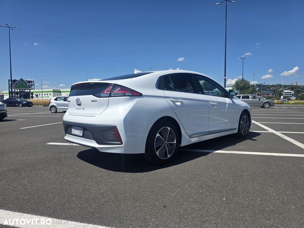 Hyundai IONIQ 1.6 141CP Exclusive - 4