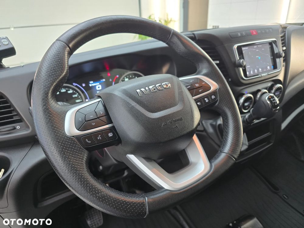 Iveco DAILY 50C18 MROŻNIA 8-PALETOWY + WINDA.1Tona AGREGAT Carrier -20*C +20*C 183Tyś km SERWIS DO OSTATNIEGO Km ASO IVECO SALON PL BOGATA OPCJA WYPOSAZENIA LED NAVI AKTYWNY TEMPOMAT FOTEL KIEROWCY PNEŁMATYCZNY - 34