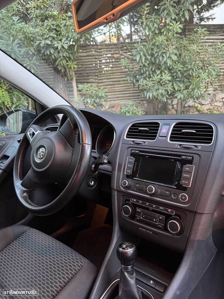 VW Golf 1.6 TDI Confortline - 16