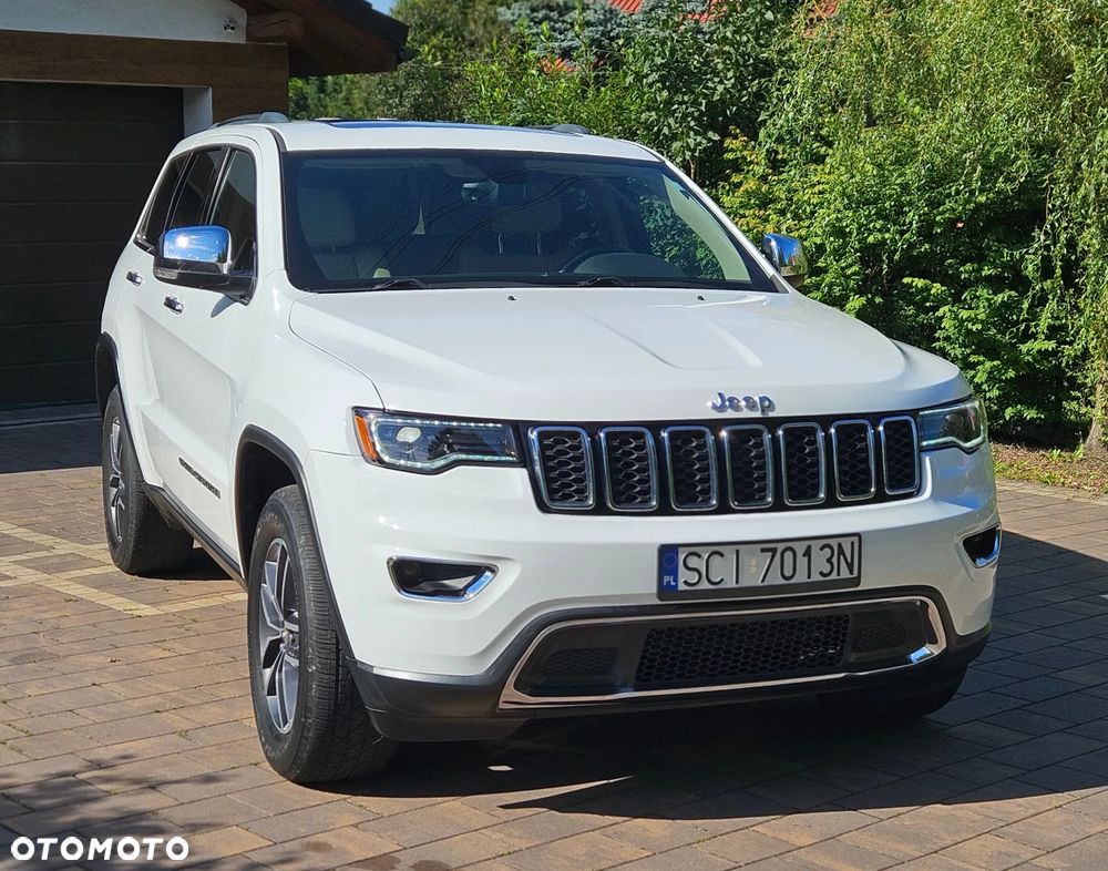 Jeep Grand Cherokee - 11