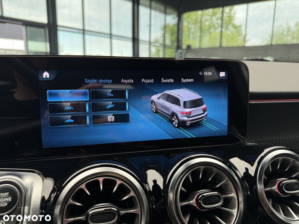 Mercedes-Benz GLB 200 AMG Line 7G-DCT - 33