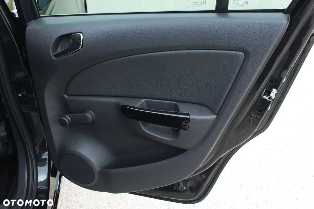 Opel Corsa 1.4 16V Innovation - 30