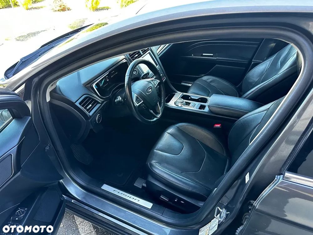 Ford Mondeo 2.0 EcoBoost Titanium - 21