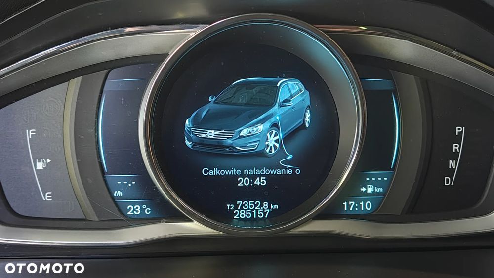 Volvo V60 D6 AWD Plug-in Hybrid Summum - 19
