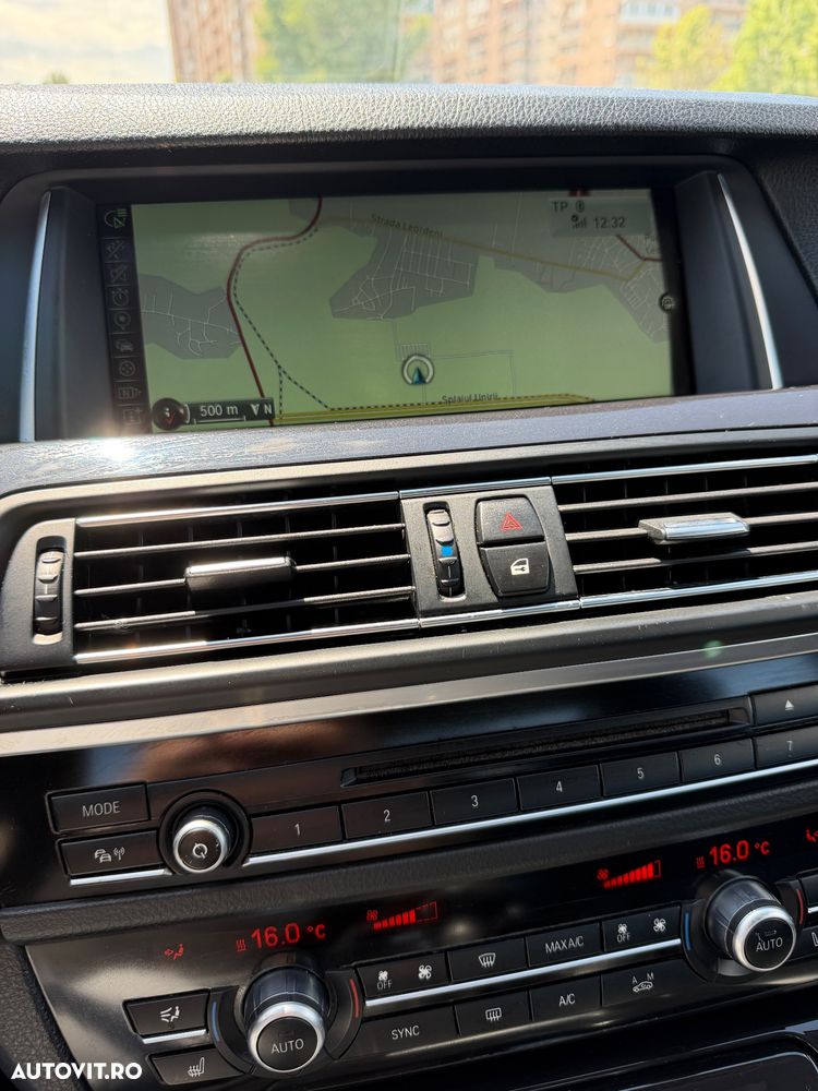 BMW Seria 5 520d Aut. - 14