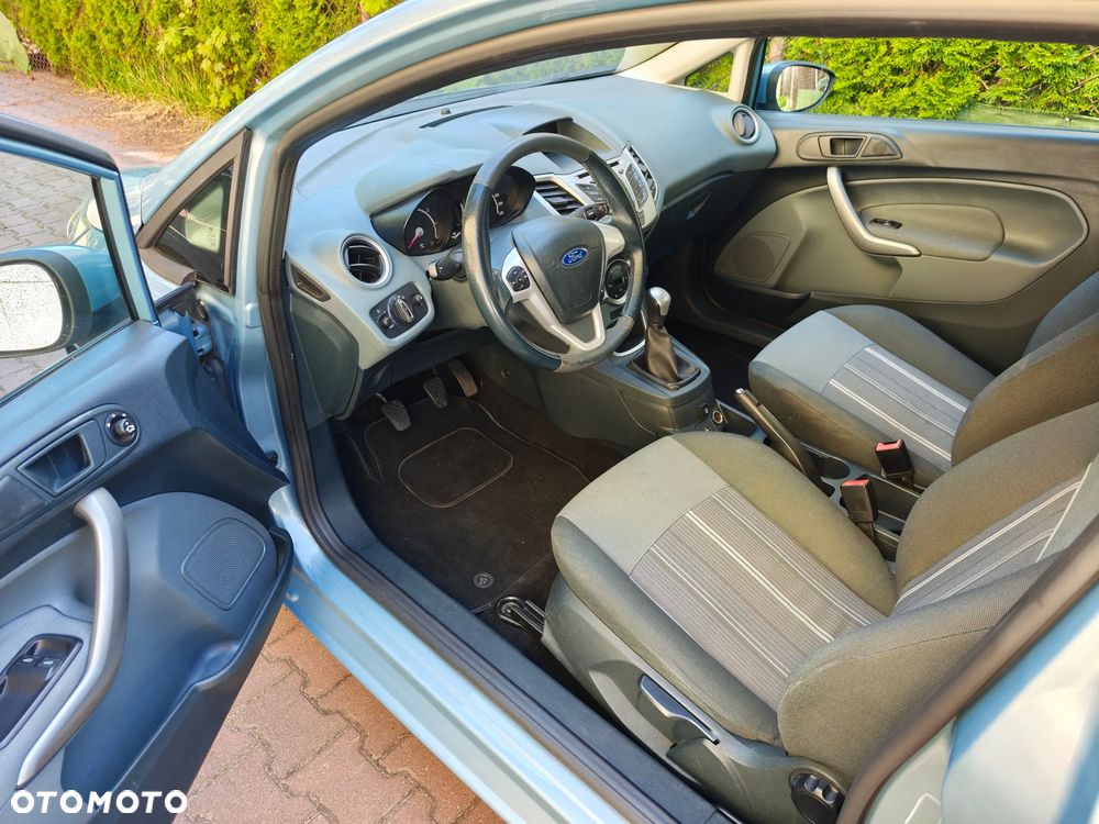 Ford Fiesta 1.25 Champions Edition - 26