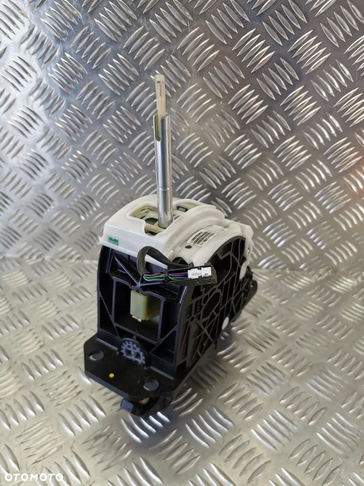 VW TOUAREG 7P 10-18R MECHANIZM WYBIERAK BIEGOW LEWAREK 7P2713041 C 7P2713041C ANGIELSKI - 1