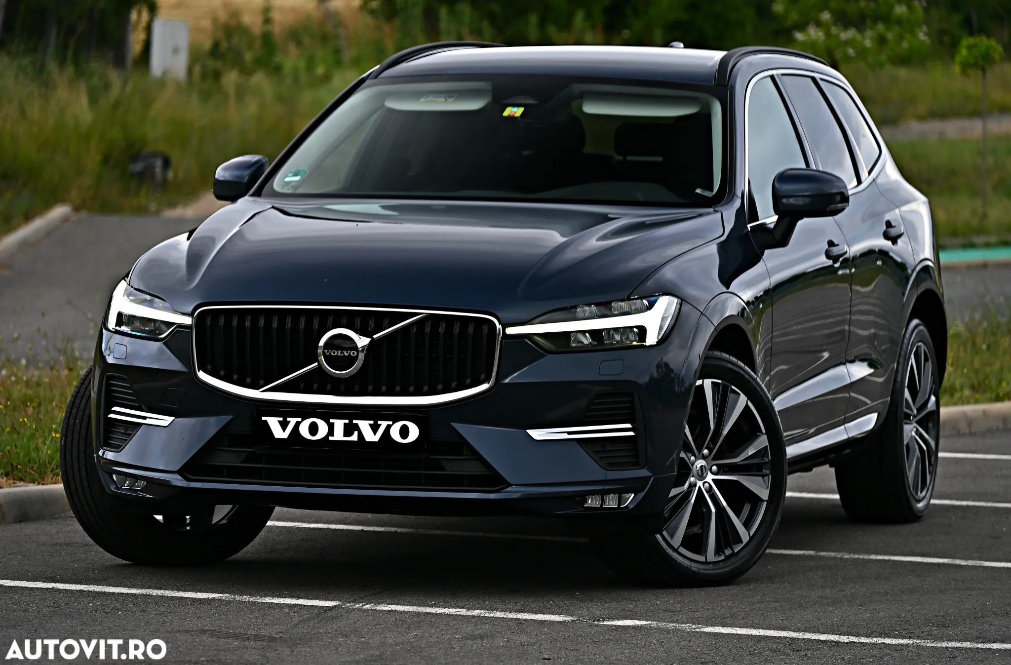 Volvo XC 60 B4 D AWD Geartronic Momentum Pro - 10
