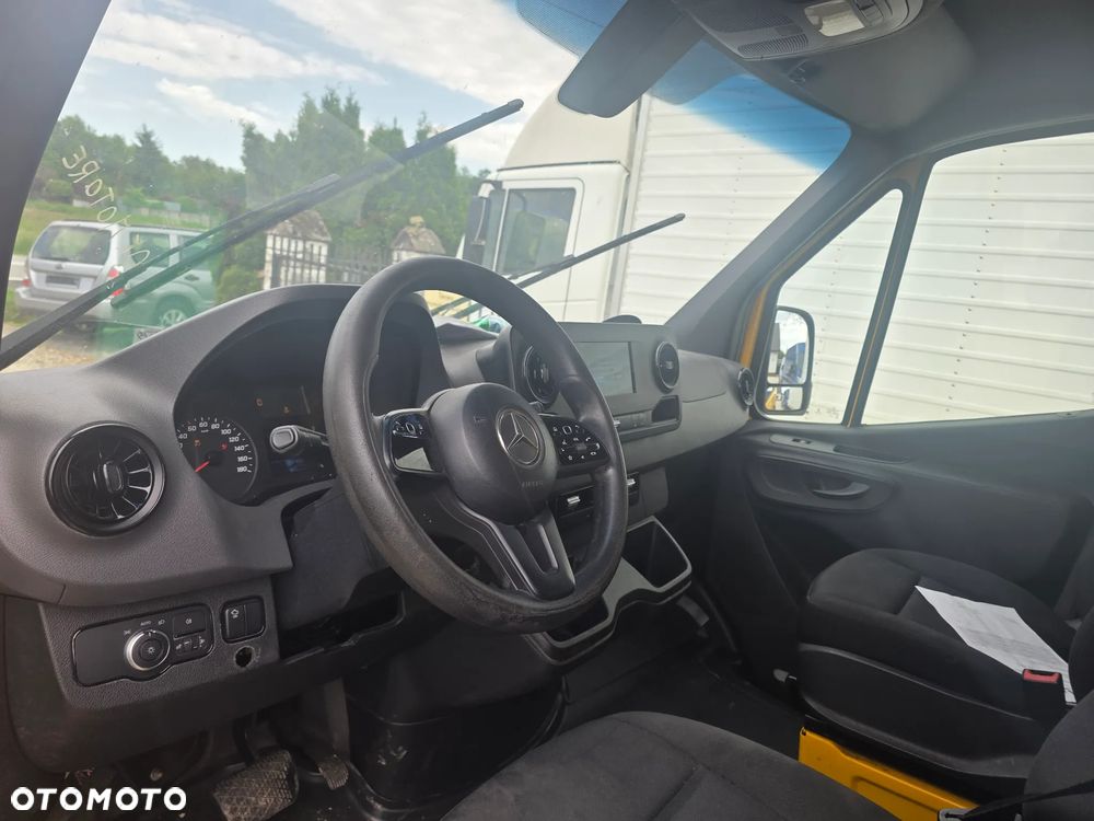 Mercedes-Benz SPRINTER - 7