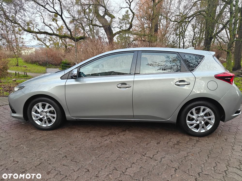 Toyota Auris 1.2 Turbo Edition-S - 1