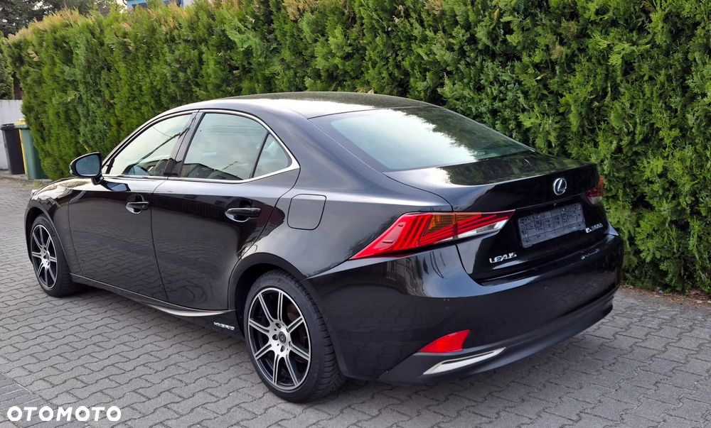 Lexus IS - 5