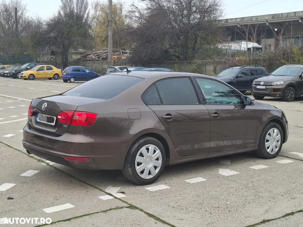Volkswagen Jetta 1.6 TDI DPF Comfortline - 3