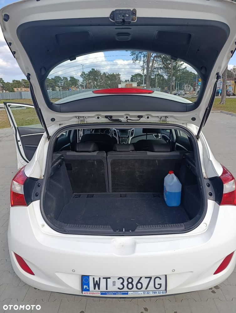 Hyundai i30 1.6 CRDi Comfort - 22