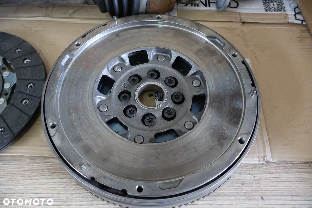 VOLVO V50 C30 S40 II 2.0 136 DIESEL 06-14 SKRZYNIA BIEGÓW ZESTAW DO PRZEKŁADKI PRZEKŁADKA PRZERÓBKA SKRZYNI BIEGÓW AUTOMAT POWERSHIFT NA MANUALNĄ MANUAL KOMPLET EUROPA 6 BIEGÓW SPRZĘGŁO KOŁO DWUMASOWE - 7