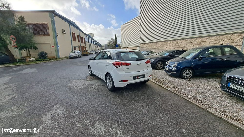 Hyundai i20 1.1 CRDi Access+Bluetooth - 20