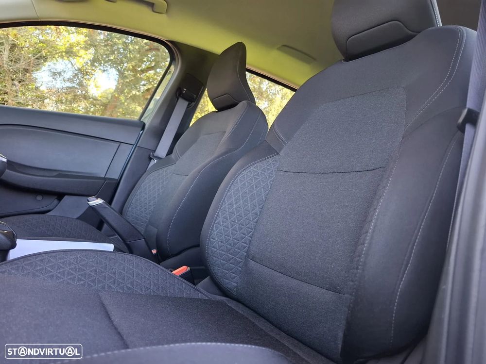 Renault Clio 1.0 TCe Techno - 26