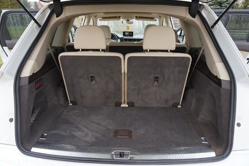 Audi Q7 - 36