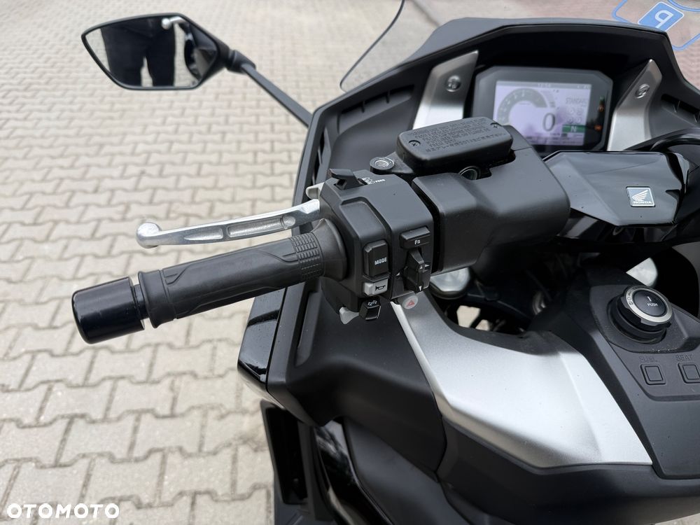 Honda NSS - 23