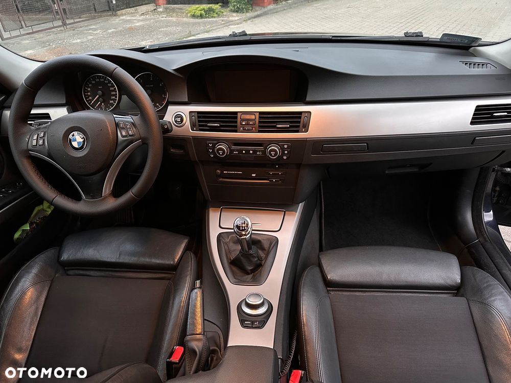 BMW Seria 3 320d - 10