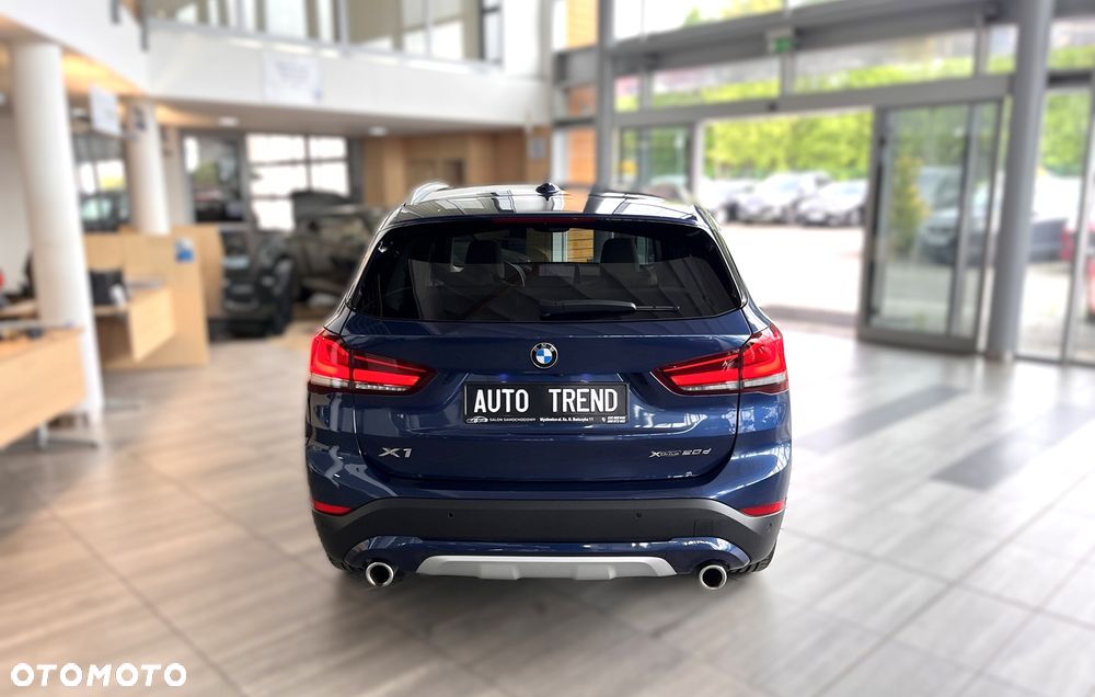 BMW X1 xDrive20d Sport Line - 6