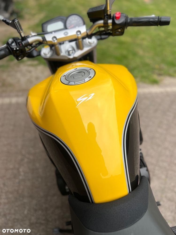 Yamaha FZ6 - 12