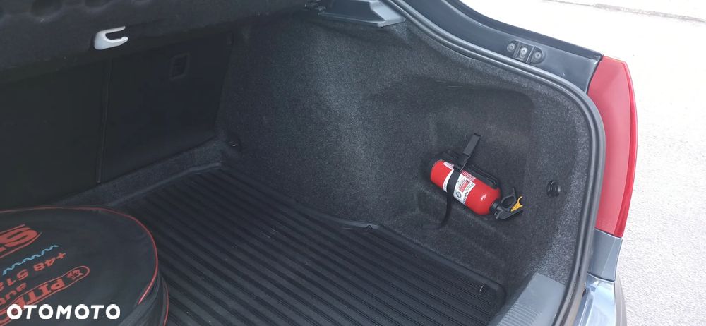 Skoda Octavia 1.6 Tour - 38