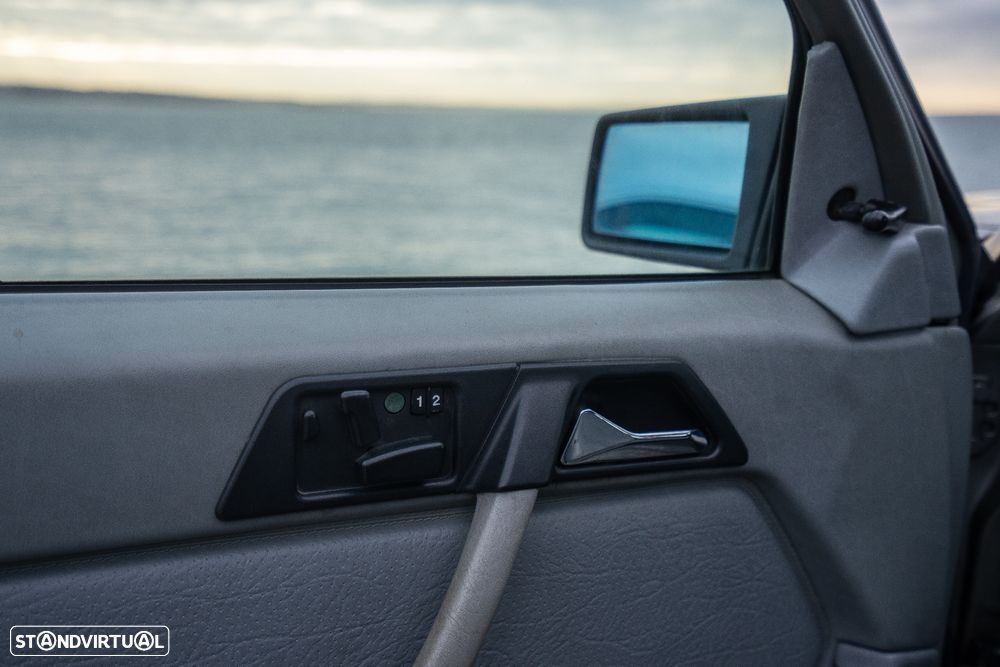 Mercedes-Benz W124 (1984-1997) 300 D Turbo - 45