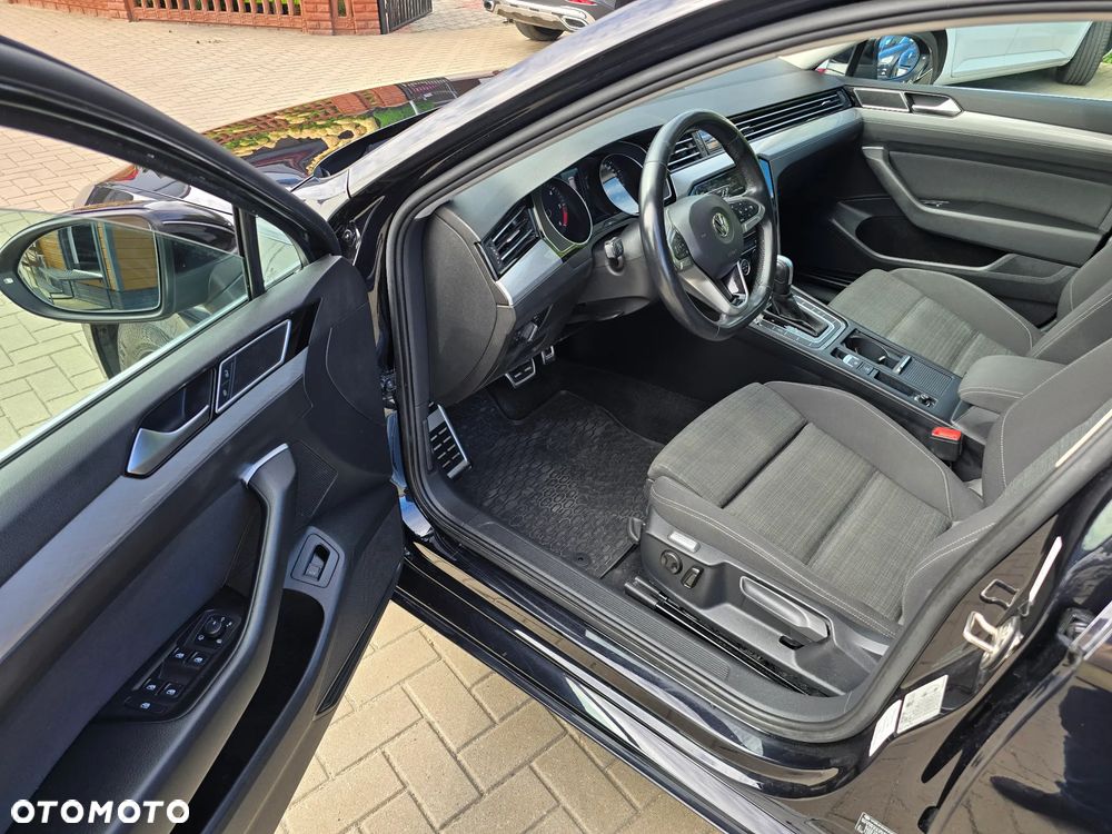 Volkswagen Passat Variant - 8