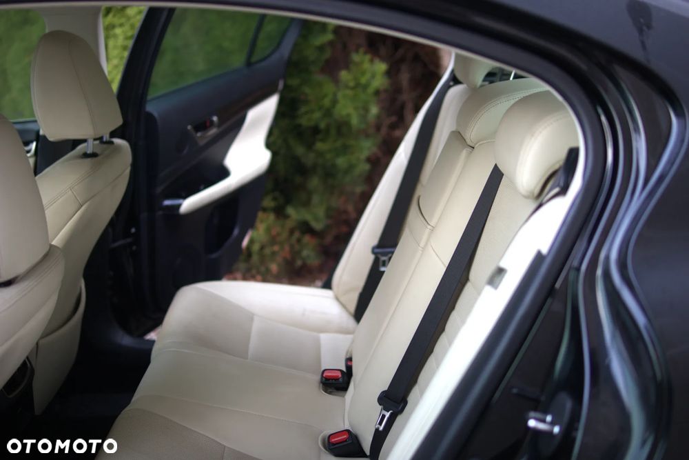 Lexus GS 200t Luxury Line - 13