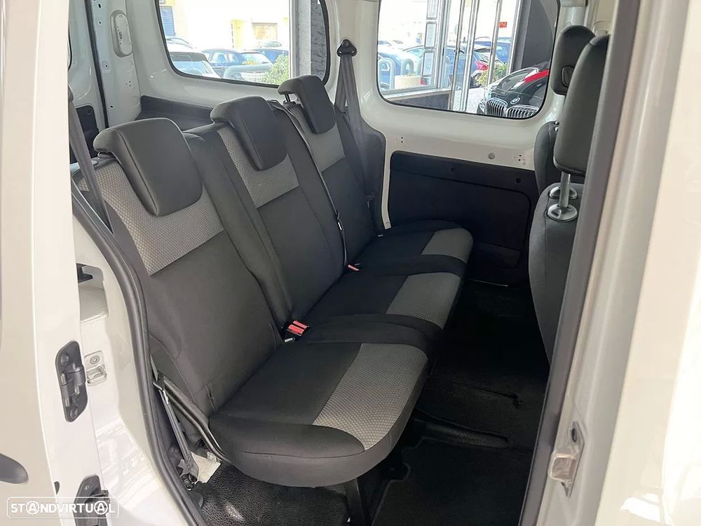 Renault Kangoo Z.E. 33 - 21