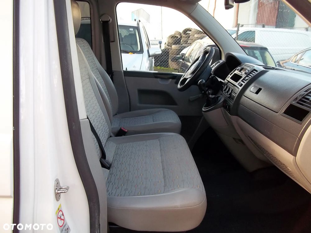 Volkswagen Transporter - 4